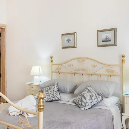 70/2- Spacious & Charming 3 Bedroom Apt In *