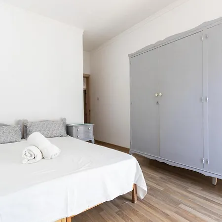 Apartment 70/2- Spacious & Charming 3 Bedroom Apt In Sliema